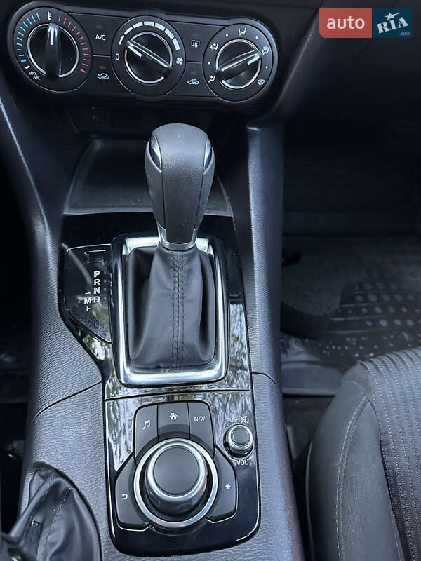 Седан Mazda 3 2016 в Киеве фото 19 Седан Mazda 3 2016 в Киеве