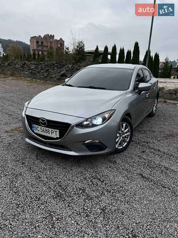 Седан Mazda 3 2016 в Николаеве
