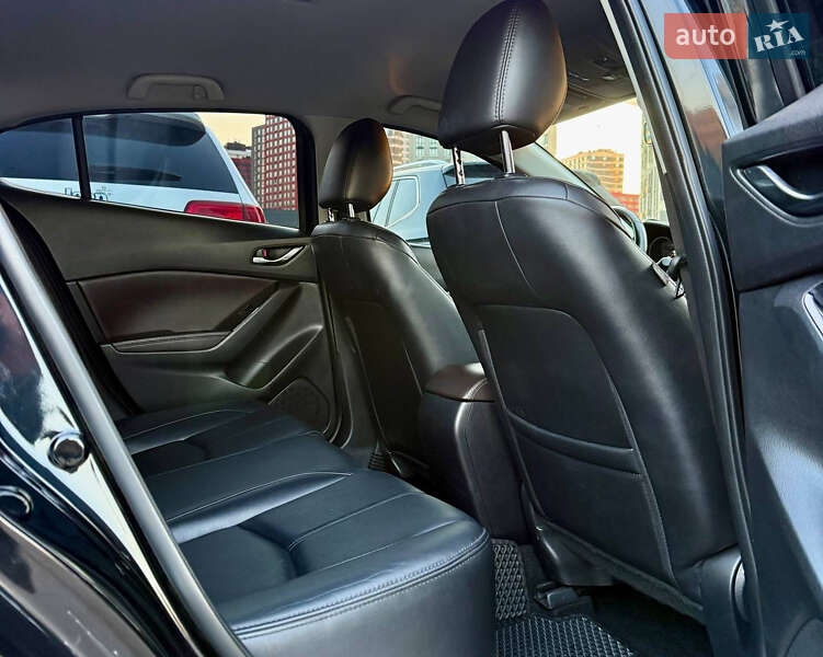 Седан Mazda 3 2017 в Києві фото 31 Седан Mazda 3 2017 в Києві