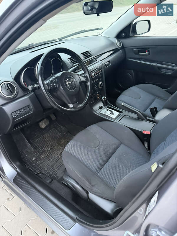 Хэтчбек Mazda 3 2004 в Черновцах