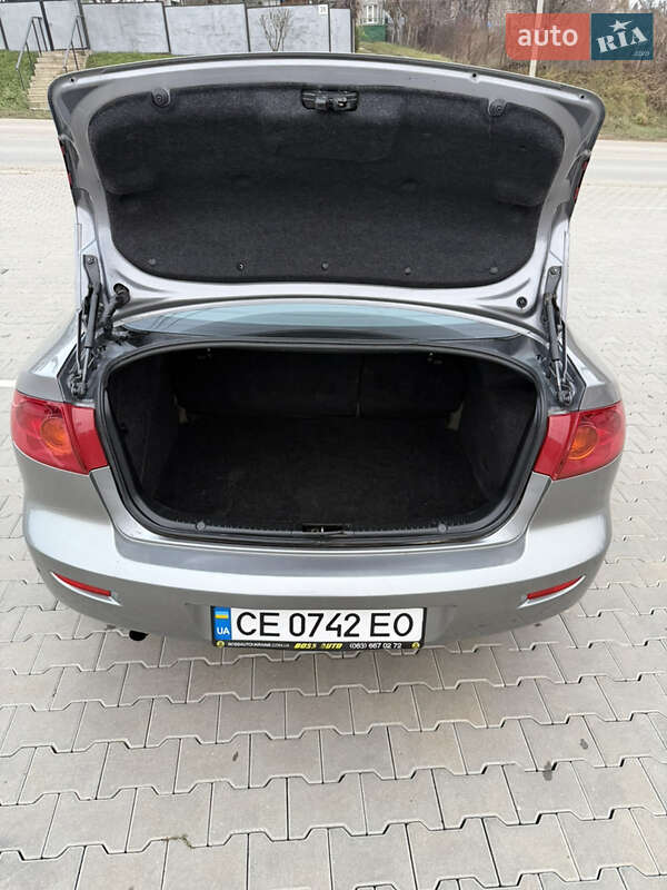 Хэтчбек Mazda 3 2004 в Черновцах