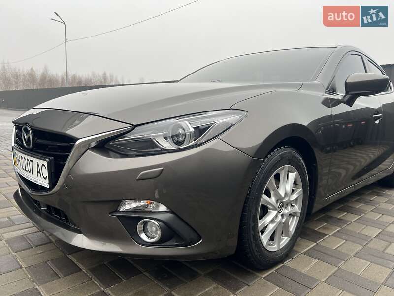Седан Mazda 3 2016 в Києві