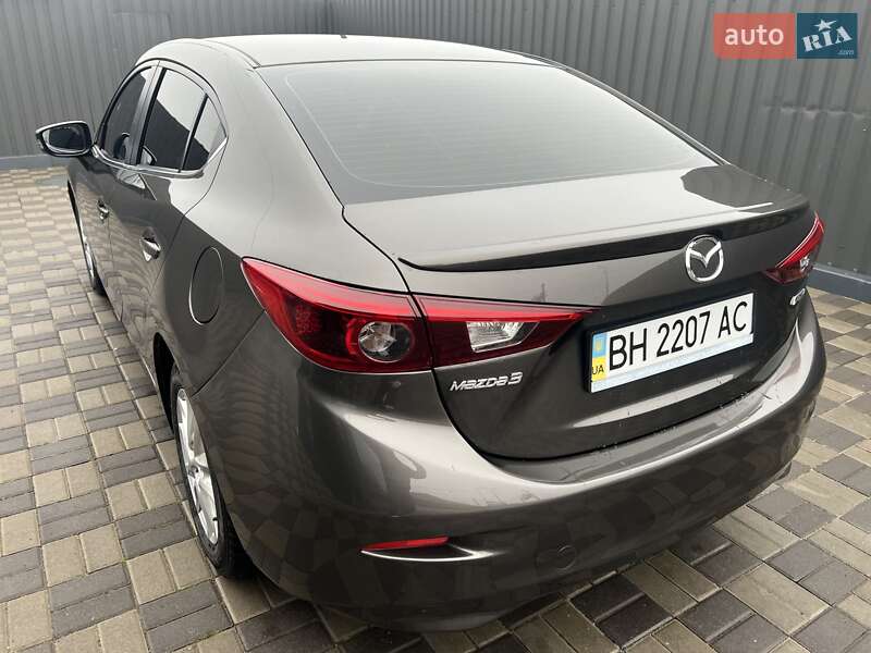 Седан Mazda 3 2016 в Києві