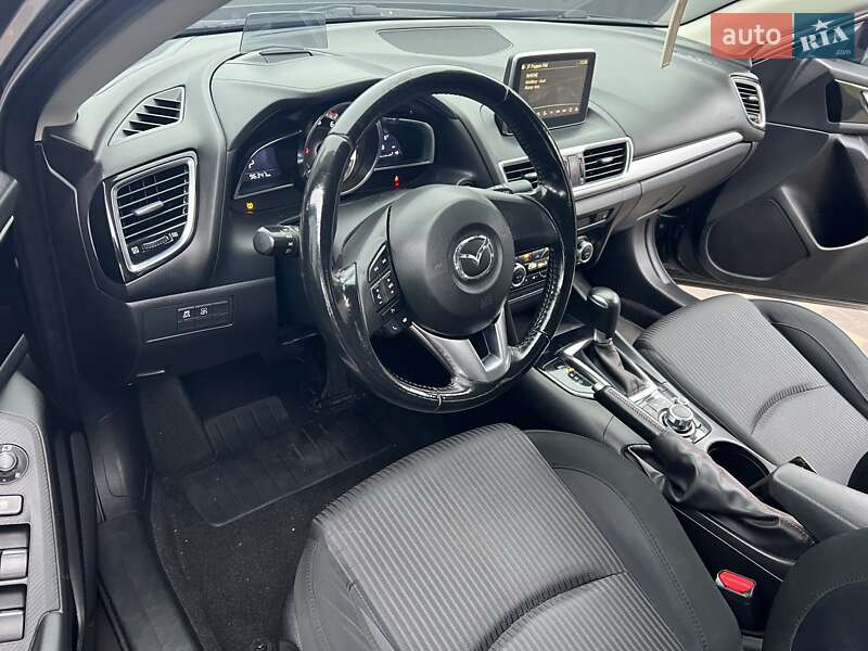 Седан Mazda 3 2016 в Києві
