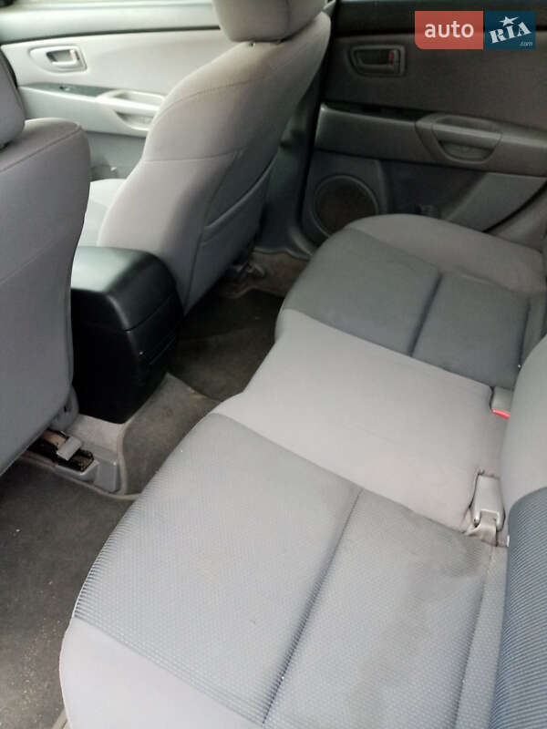 Седан Mazda 3 2007 в Буске