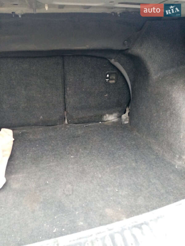 Седан Mazda 3 2007 в Буске