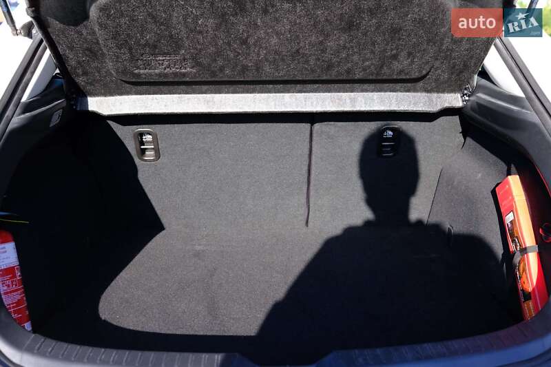 Хэтчбек Mazda 3 2016 в Киеве