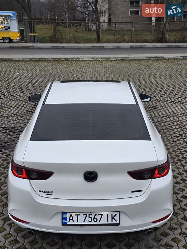 Седан Mazda 3 2021 в Коломые