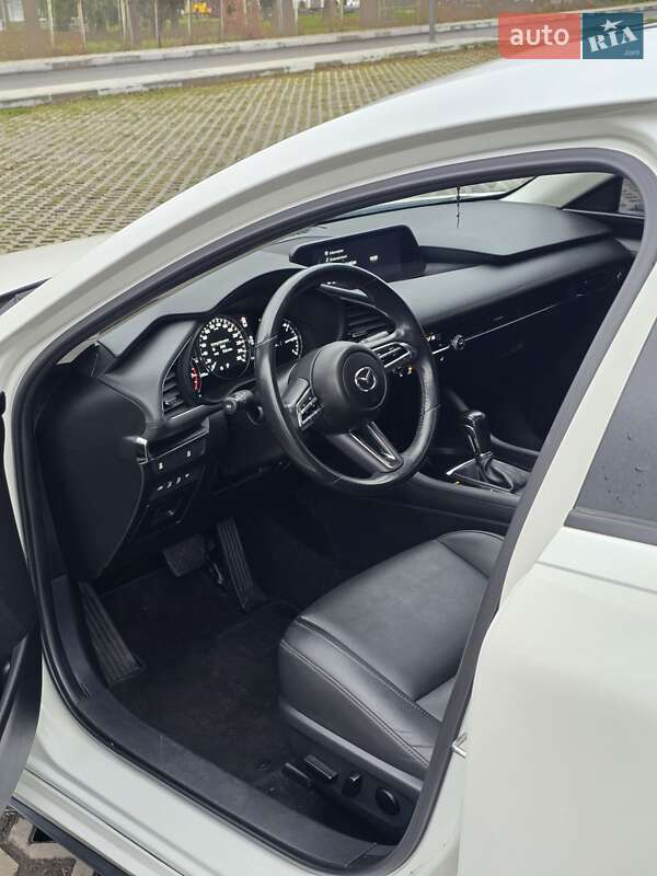 Седан Mazda 3 2021 в Коломые