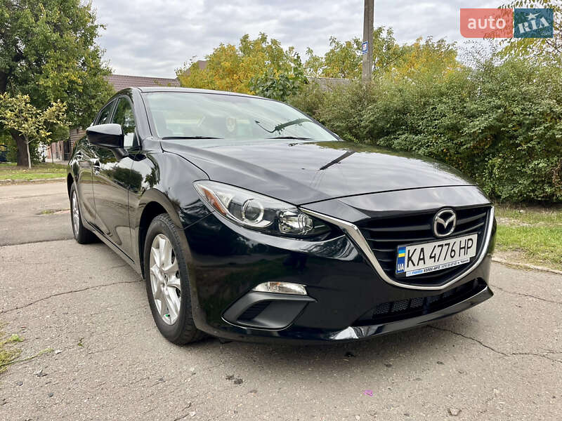 Седан Mazda 3 2015 в Черкасах