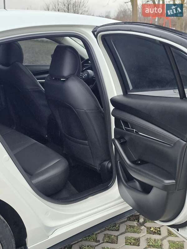 Седан Mazda 3 2021 в Коломые