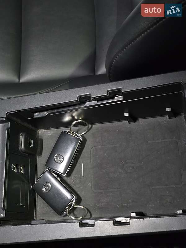 Седан Mazda 3 2021 в Коломые