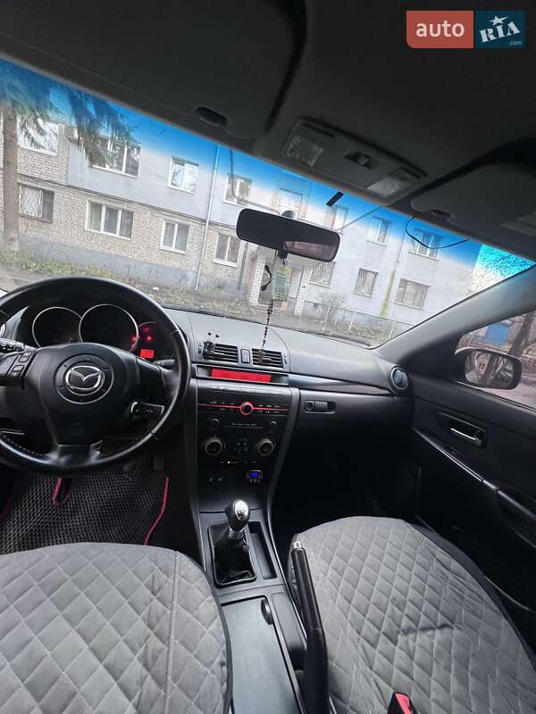 Седан Mazda 3 2005 в Харкові