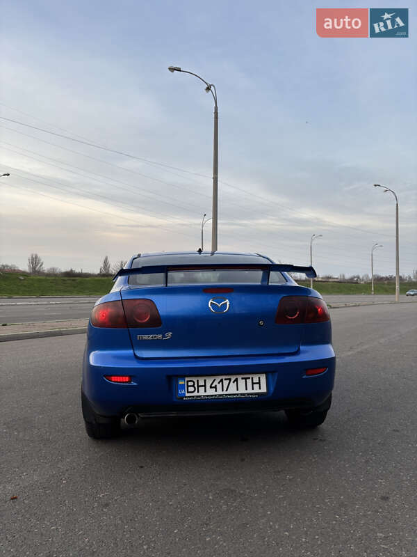 Седан Mazda 3 2004 в Одессе