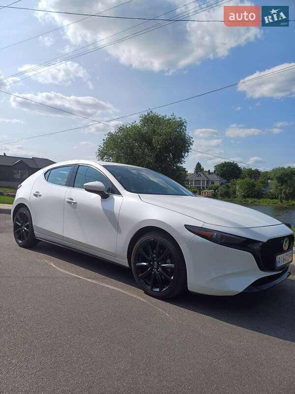 Хэтчбек Mazda 3 2021 в Киеве