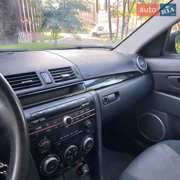 Седан Mazda 3 2008 в Харькове