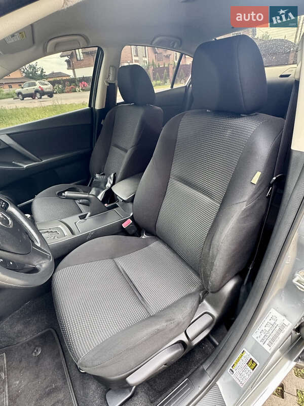 Седан Mazda 3 2012 в Києві