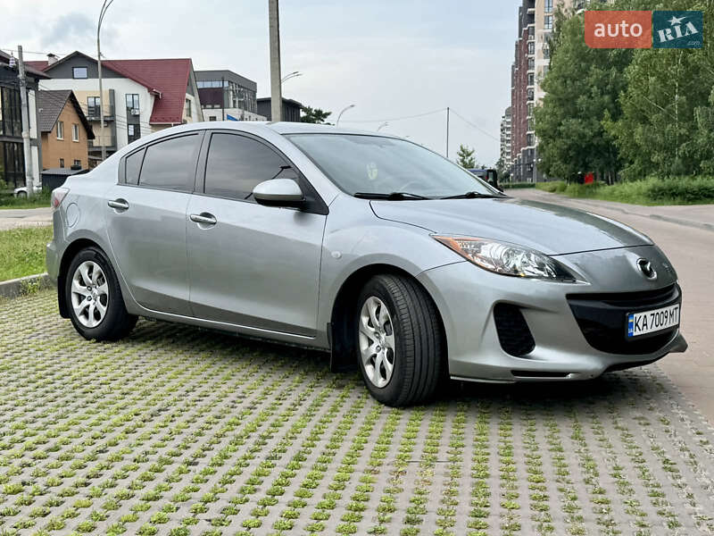Седан Mazda 3 2012 в Києві