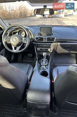 Хэтчбек Mazda 3 2015 в Южноукраинске