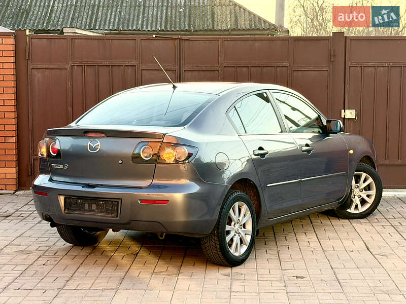 Седан Mazda 3 2007 в Днепре