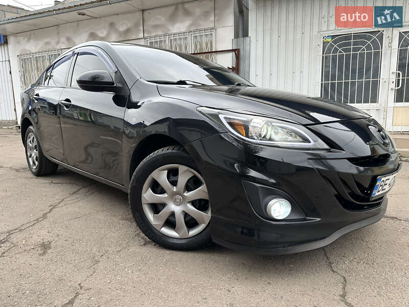 Седан Mazda 3 2012 в Миколаєві