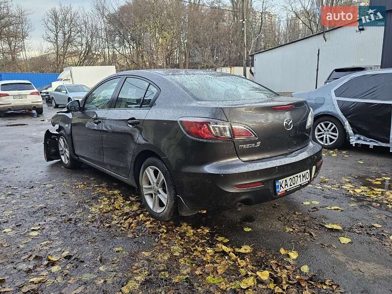 Седан Mazda 3 2013 в Киеве фото 6 Седан Mazda 3 2013 в Киеве
