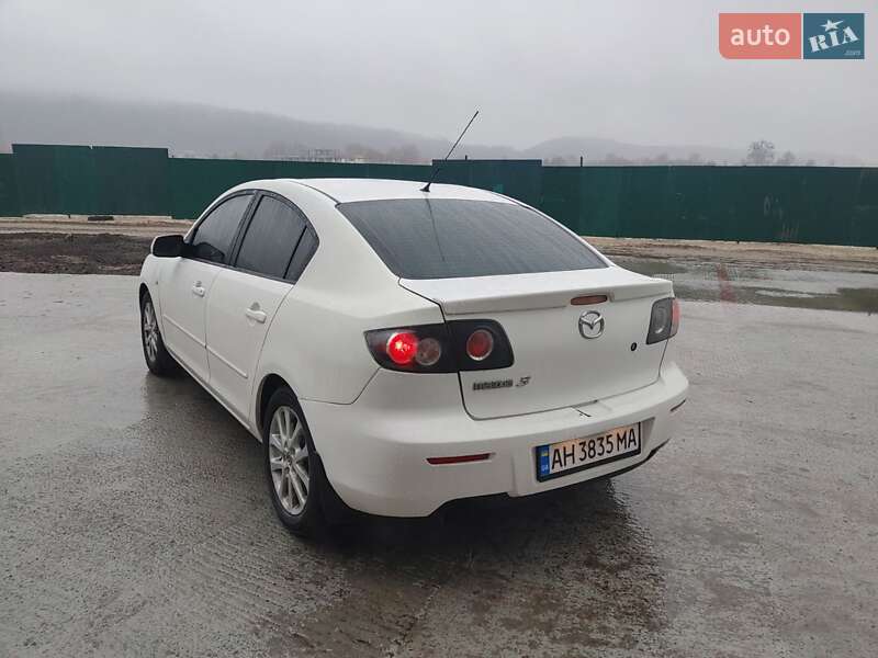 Седан Mazda 3 2008 в Киеве
