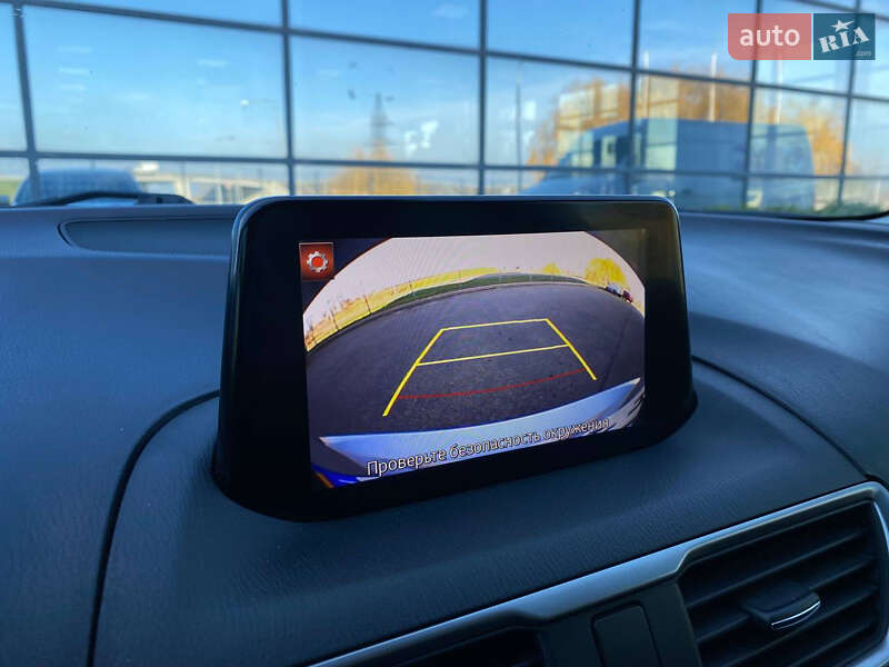 Седан Mazda 3 2017 в Дніпрі