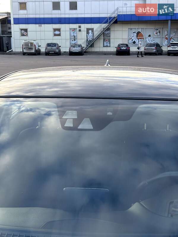 Хэтчбек Mazda 3 2015 в Кривом Роге