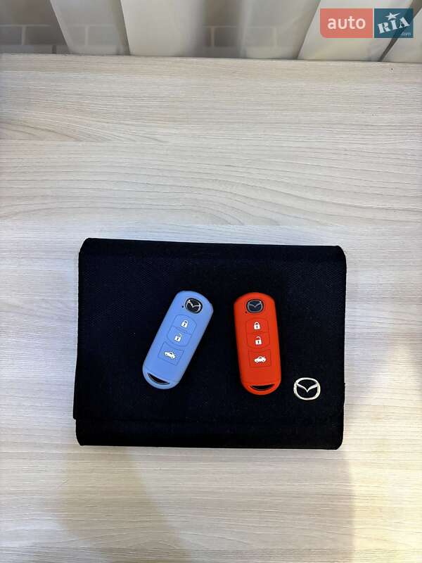 Хэтчбек Mazda 3 2015 в Кривом Роге