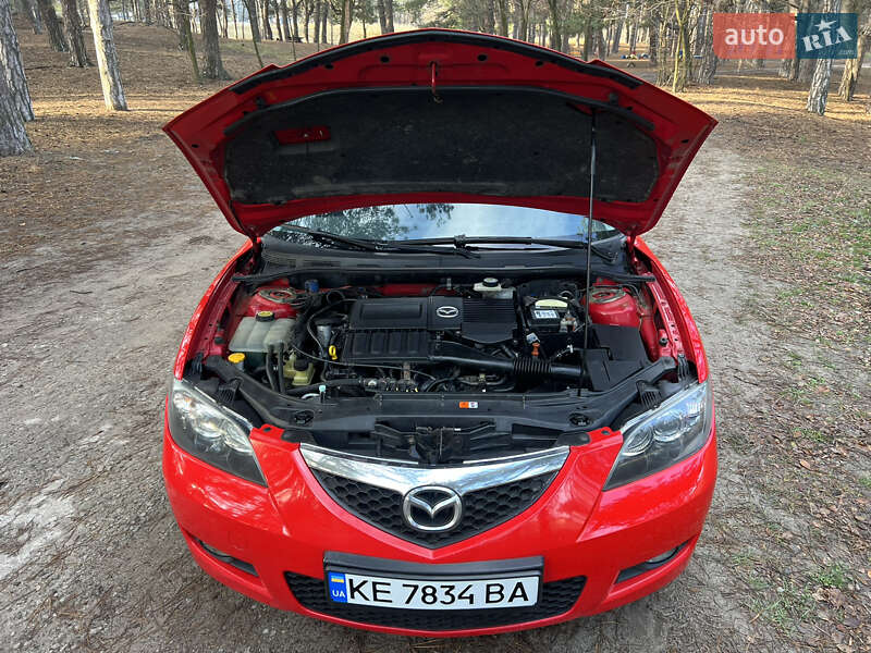 Седан Mazda 3 2007 в Дніпрі