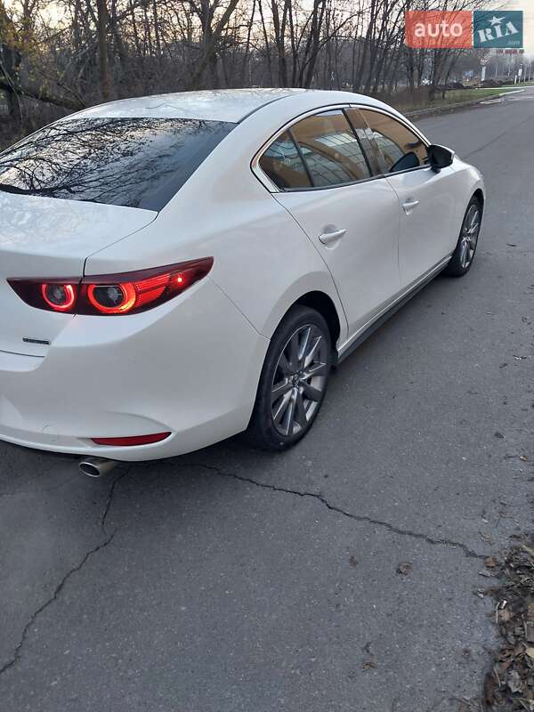 Седан Mazda 3 2023 в Дніпрі