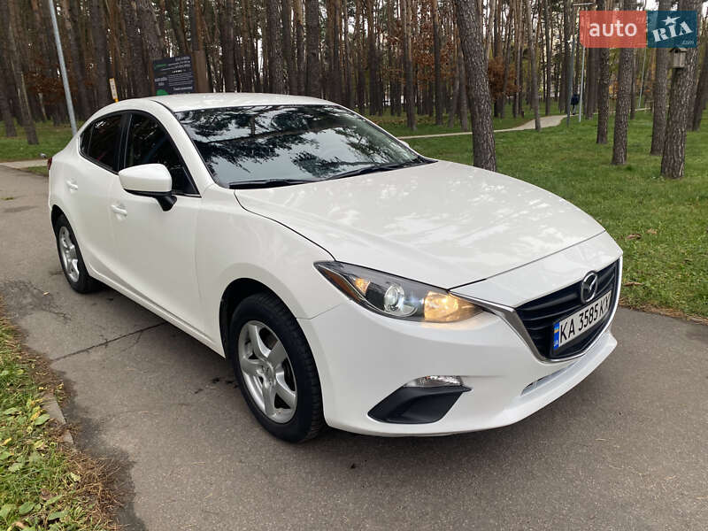 Седан Mazda 3 2015 в Києві