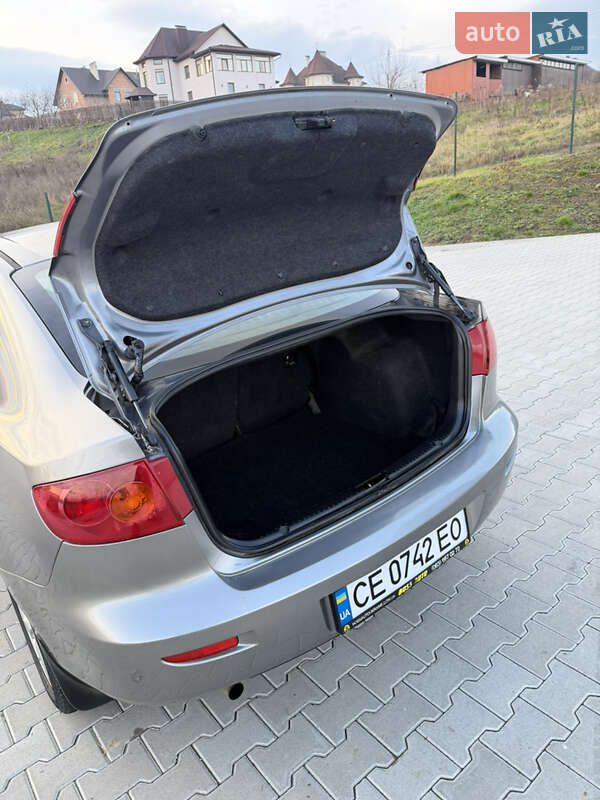 Хэтчбек Mazda 3 2004 в Черновцах