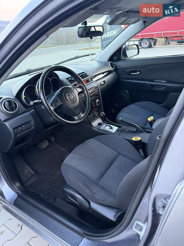 Хэтчбек Mazda 3 2004 в Черновцах