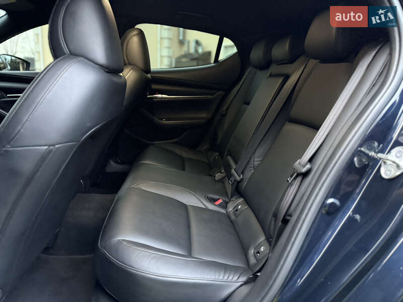 Хэтчбек Mazda 3 2019 в Киеве