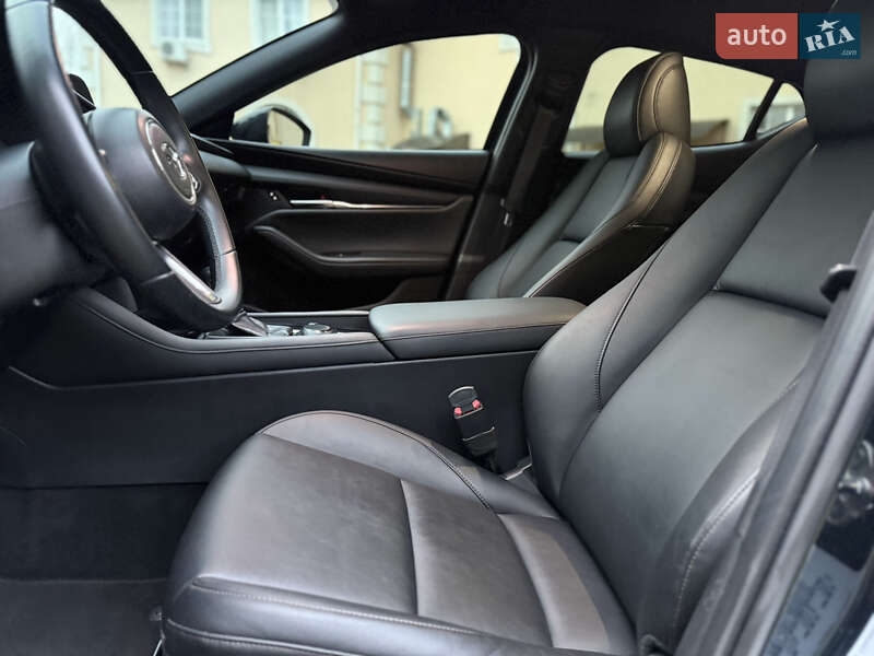 Хэтчбек Mazda 3 2019 в Киеве