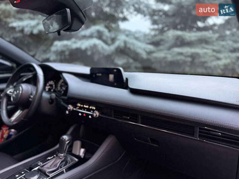 Хэтчбек Mazda 3 2019 в Киеве