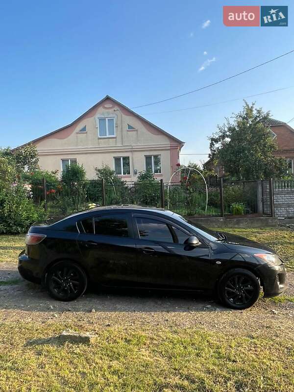 Седан Mazda 3 2012 в Хмельницькому