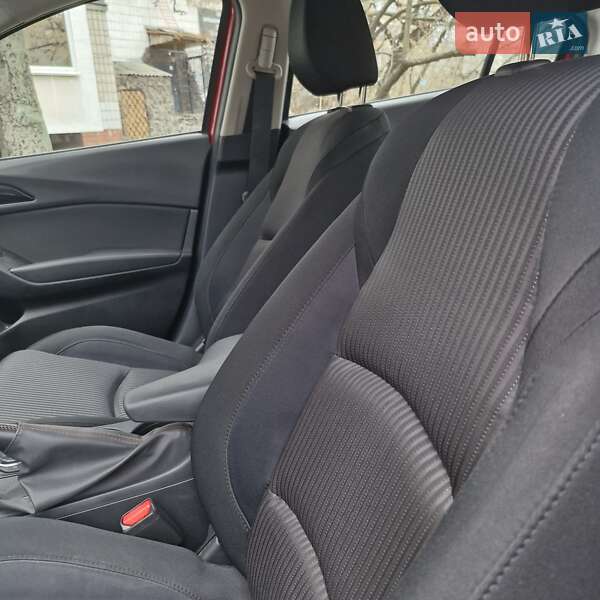 Седан Mazda 3 2015 в Киеве фото 4 Седан Mazda 3 2015 в Киеве