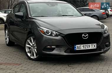 Седан Mazda 3 2017 в Дніпрі