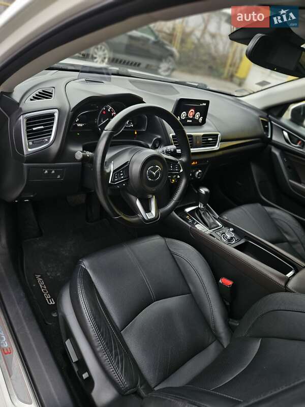 Хетчбек Mazda 3 2018 в Львові фото 10 Хетчбек Mazda 3 2018 в Львові