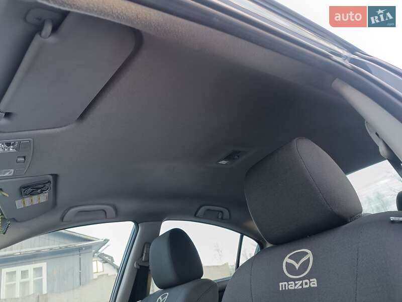 Седан Mazda 3 2005 в Надвірній