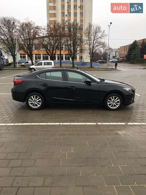 Седан Mazda 3 2015 в Черкассах