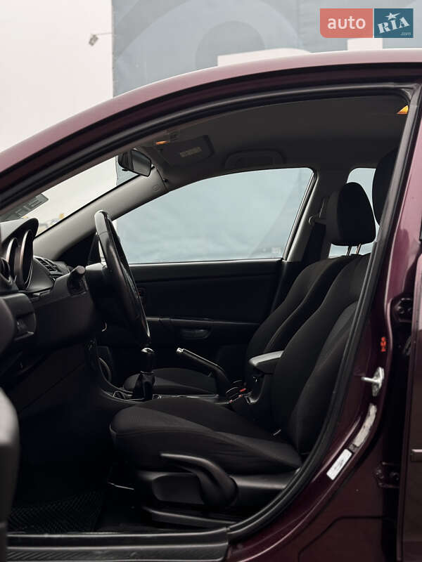 Седан Mazda 3 2007 в Тернополі