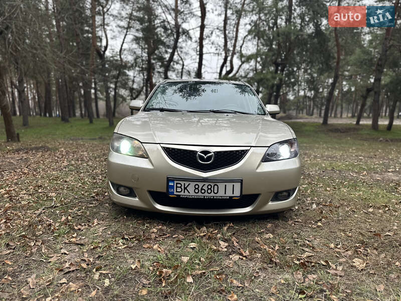 Седан Mazda 3 2005 в Кропивницькому