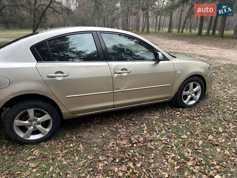 Седан Mazda 3 2005 в Кропивницькому