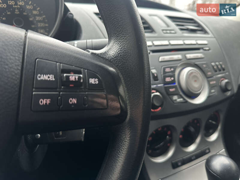 Седан Mazda 3 2009 в Києві