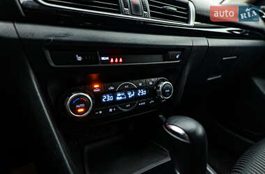 Хэтчбек Mazda 3 2014 в Киеве