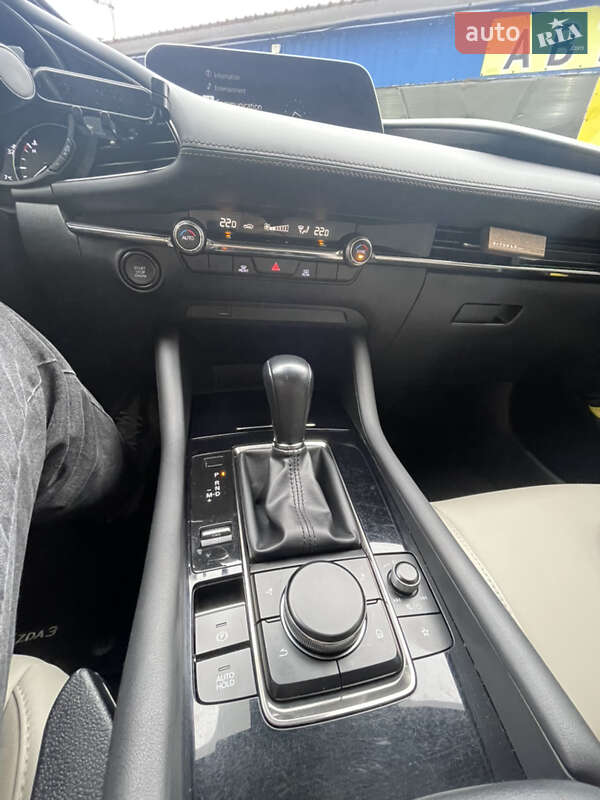 Седан Mazda 3 2019 в Киеве фото 13 Седан Mazda 3 2019 в Киеве